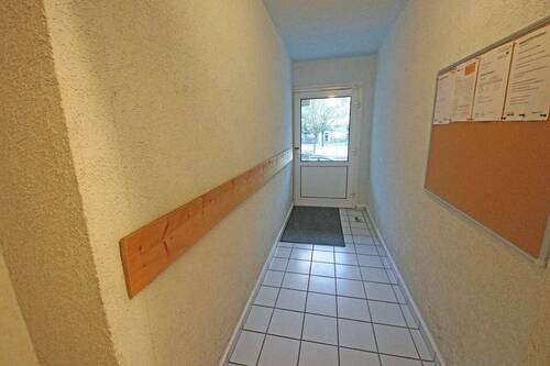 Hauseingang - 3 Zimmer Etagenwohnung in Dessau-Roßlau