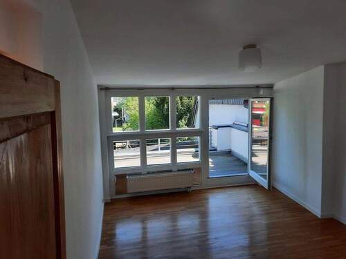 Schlafzimmer mit Balkon - 