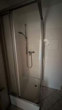 Dusche - Etagenwohnung mit 43,10 m&sup2; in Chemnitz zur Miete