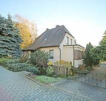 freistehendes Einfamilienhaus mit 7 Garagen in zentraler Lage von Lutherstadt Wittenberg