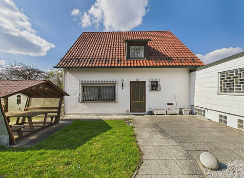 Südansicht - 6 Zimmer Einfamilienhaus in Tiefenbach/Schloßberg