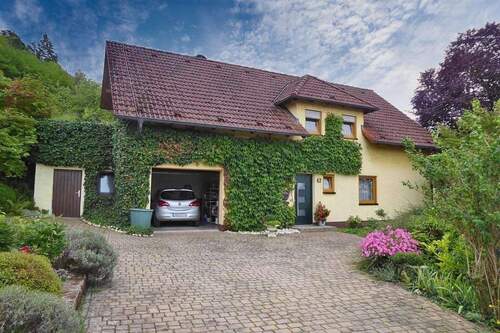 Außenansicht - Ein-Zweifamilienhaus in Neudrossenfeld
