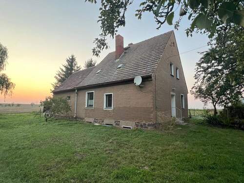 Bild 1 - Ländlich & freistehendes Einfamilienhaus in Wuhnitz zum Sanieren