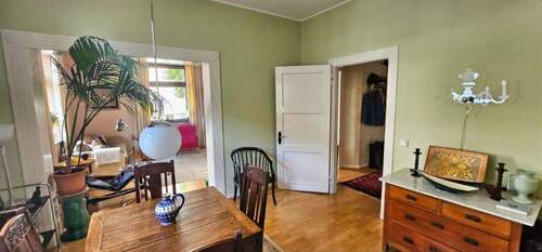 Offener Wohnraum - 3 Zimmer Etagenwohnung zum Kaufen in Essen