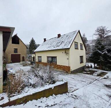 Aussen Ansicht - Einfamilienhaus mit 140,00 m&sup2; in Burgen zum Kaufen