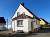 Blick von Garage zum Haus - 