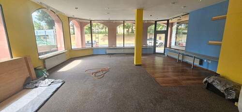 20250715_130535.jpg - Gewerbeobjekt (Büro, Produktion, Verkauf) in Sulzbach-Rosenberg