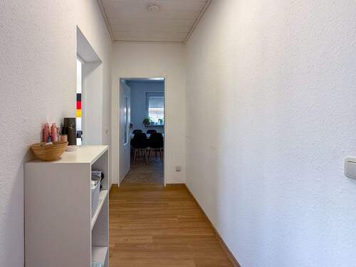 260304_Kautzenstr13_04.jpg - Etagenwohnung mit 60,00 m&sup2; in Niederwerrn zur Miete