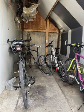 Ehem. Stallgebäude Süd-Westseite Lagerraum-1 - 