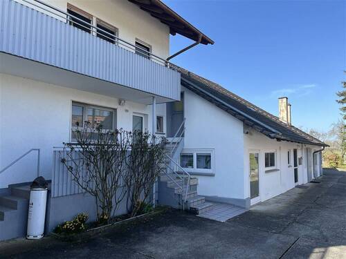 Rückseite von Haupthaus Werkstatt und Verkaufsr. - 7 Zimmer Mehrfamilienhaus, Wohnhaus in Bühl