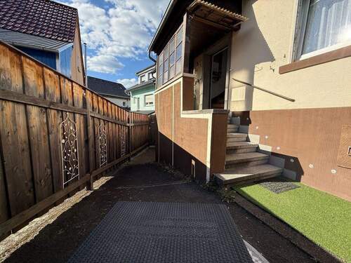 Innenhof - Einfamilienhaus mit 128,00 m&sup2; in Linsengericht zum Kaufen