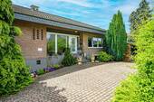Hausfront - 6 Zimmer Bungalow zum Kaufen in Kerpen