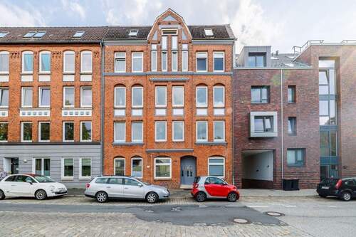 Vorderansicht Straße.jpg - Besichtigung 06.08. - Sanierte 2-Zimmer-Altbauwohnung