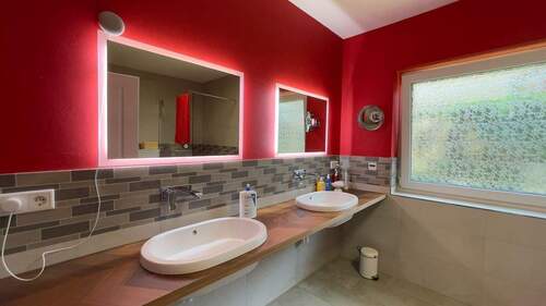 9 Badezimmer_2.jpg - 