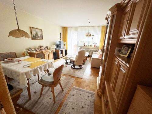 Blick ins Wohnzimmer.jpeg - Etagenwohnung in Gröbenzell zur Miete