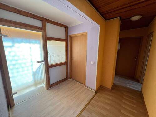 Flur und Eingang OG Wohnung - 