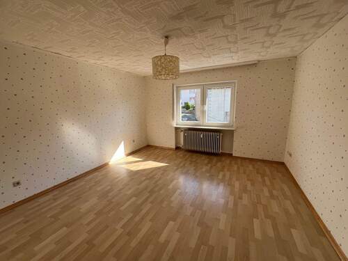 Zimmer 1 OG Wohnung - 