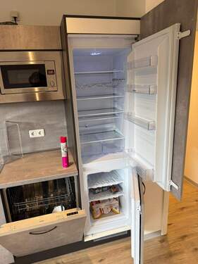 Kühlschrank, Gefrierfach, Mircowelle, Spülmaschine.jpg - Etagenwohnung in Bochum