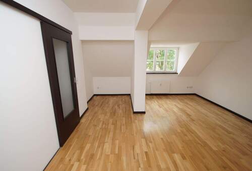 Wohnzimmer2 - 2 Zimmer Etagenwohnung zum Kaufen in Leipzig