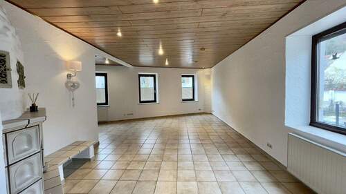 Bild 2 - 5 Zimmer Doppelhaushälfte zur Miete in Bad Dürkheim