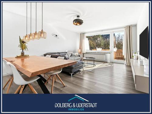 Wohnbereich - Direkt am Wald ! Modernisierte 4-Zimmer-Wohnung mit Südbalkon, Vollbad, Gäste-WC und 2 Kellerräumen