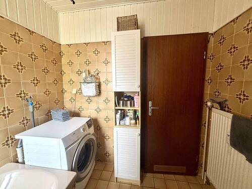 Tageslichtbad mit Wanne - 