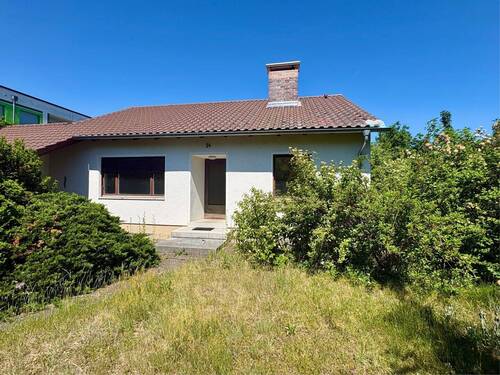 Wohnhaus - Zugangsseite - 