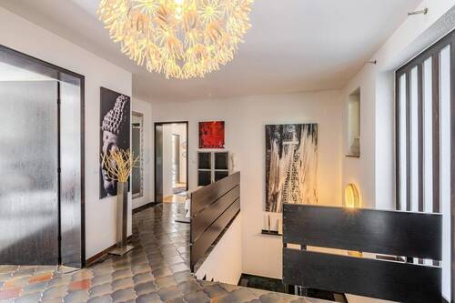 Diele - Treppe zum Untergeschoss - 