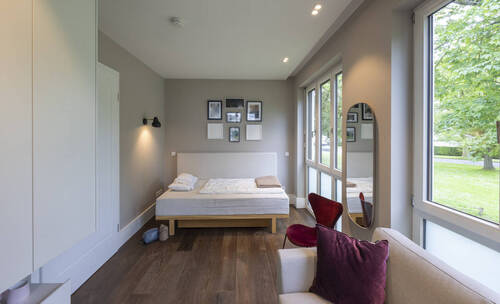 Gästezimmer/Büro mit Zugang zur Loggia Ansicht 2 - 