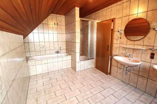 19010-IMG_4935.JPG - 