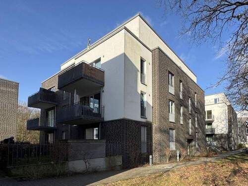 Hausansicht - Sonniges 4-Zimmer Penthouse in Tonndorf!