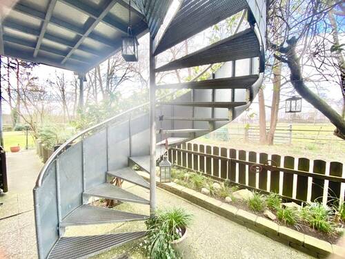 Außen Wendeltreppe ins OG - 