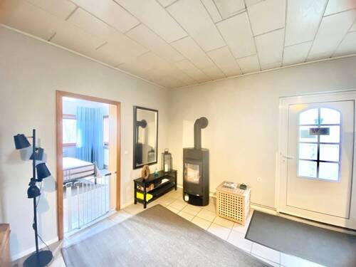 Diele OG - 8 Zimmer Mehrfamilienhaus, Wohnhaus in Langenhagen / Engelbostel