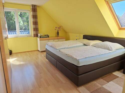 Haus links - Zimmer 2 OG - 