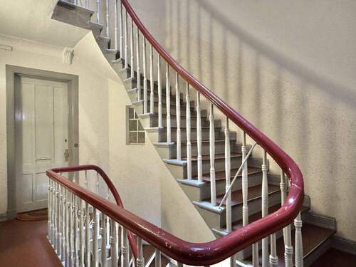 Treppenhaus - Etagenwohnung mit 67,00 m&sup2; in Hamburg zum Kaufen