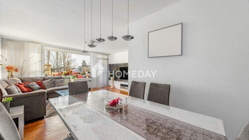 Wohnzimmer 2 - 3 Zimmer Etagenwohnung zum Kaufen in Kerpen