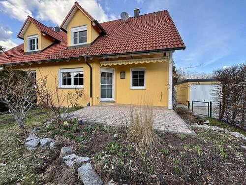 Ihr neues Zuhause! - 4 Zimmer Doppelhaushälfte zum Kaufen in Schwandorf