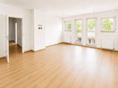 Wohnzimmer_mit_offener_Küche2 - 2 Zimmer Etagenwohnung in Markranstädt