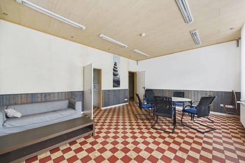 CAM03586G0-PR0056-STILL009 - 