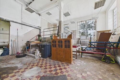 CAM03586G0-PR0056-STILL007 - 