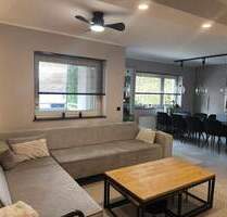 Moderne 2,5 3 Zimmer-Wohnung in Düsseldorf-Benrath großer Balkon & Grünfläche privat