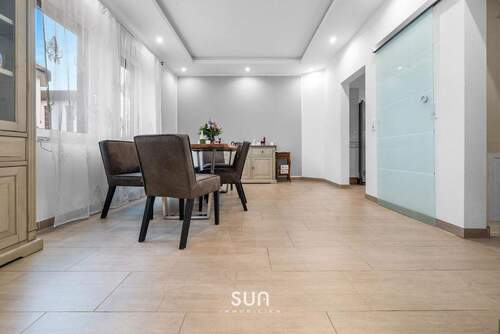 STILVOLLER WOHN- UND ESSZIMMER - 