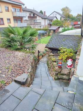 Weg zur Einliegerwohnung - 