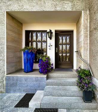 Hauseingang - Ihr neues Zuhause am Waldesrand - Ein Rückzugsort mit atemberaubender Aussicht