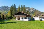 Idylle - Ankommen in der Idylle. Traumanwesen am Schliersee mit Bergblick.