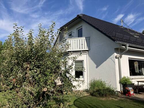 Giebelansicht Garten - 4 Zimmer Einfamilienhaus in Stockum-Püschen