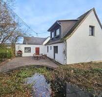 Dornröschenschlaf! EFH mit Garage auf großem Areal bei Asbach. 10 Min. A3, 30 Min. Bonn.