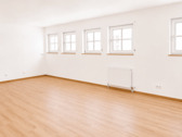 Wohnzimmer - Etagenwohnung mit 77,70 m&sup2; in Markranstädt zur Miete