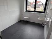 Beispiel Badezimmer - Etagenwohnung mit 53,30 m² in Titisee-Neustadt zur Miete