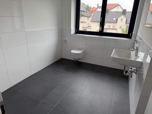 Beispiel Badezimmer - Etagenwohnung mit 53,30 m² in Titisee-Neustadt zur Miete
